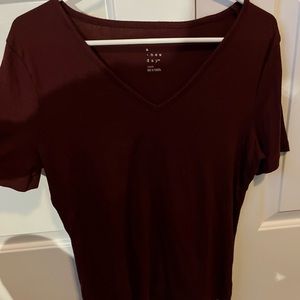 v neck red t shirt